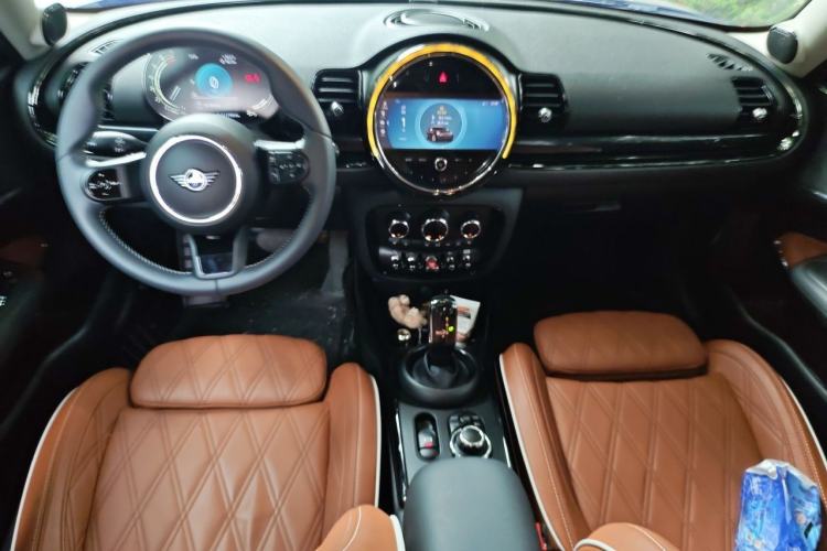 Used MINI Clubman 2023 1.5T COOPER Connoisseur Center Console