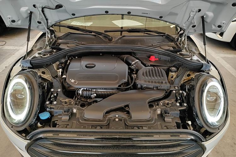 Used MINI Clubman 2023 1.5T COOPER Connoisseur Engine Bay