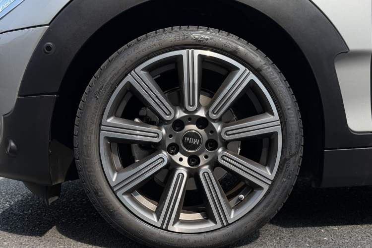 Used MINI Clubman 2023 Refresh 1.5T COOPER Connoisseur Exterior 7
