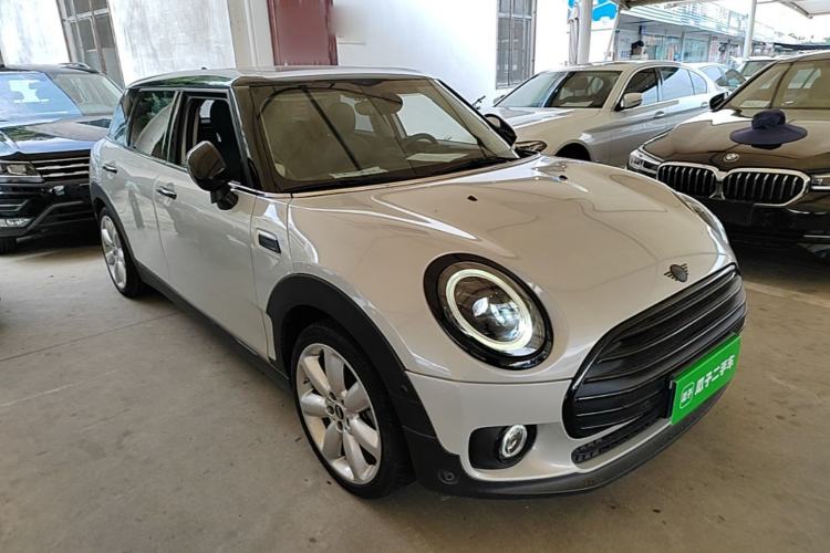 Used MINI Clubman 2023 1.5T COOPER Connoisseur Front Right 45 Deg