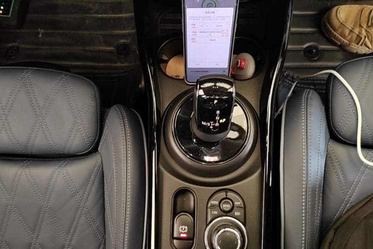 Used MINI Clubman 2023 1.5T COOPER Connoisseur Gear Lever