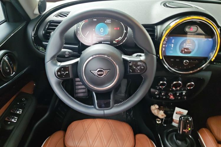 Used MINI Clubman 2023 1.5T COOPER Connoisseur Steering Wheel