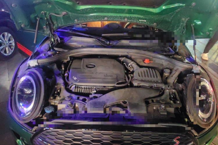 Used MINI Clubman 2023 2.0T COOPER S Connoisseur Engine Bay
