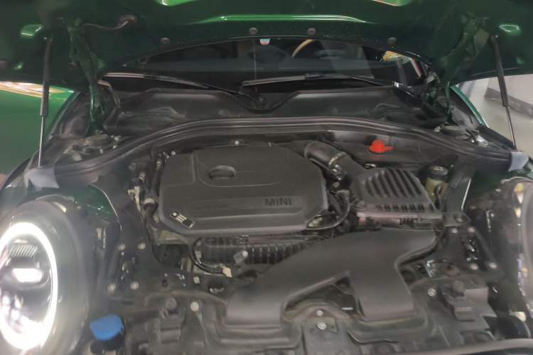 Used MINI Clubman 2023 1.5T COOPER Connoisseur Engine Bay