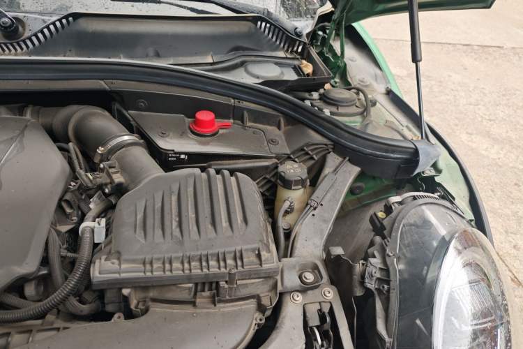 Used MINI Clubman 2023 1.5T COOPER Connoisseur Engine Bay Left