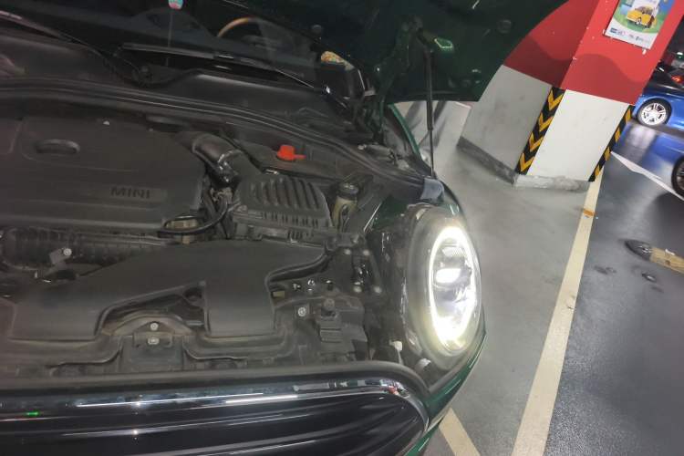 Used MINI Clubman 2023 1.5T COOPER Connoisseur Engine Bay Left
