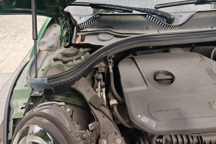 Used MINI Clubman 2023 1.5T COOPER Connoisseur Engine Bay Right