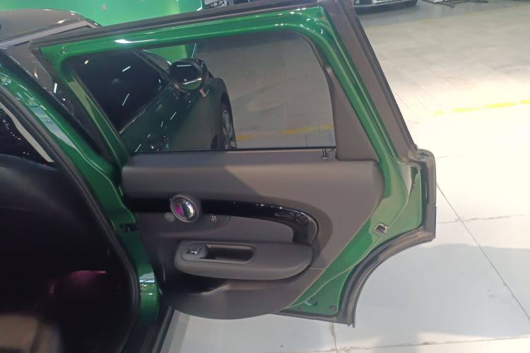 Used MINI Clubman 2023 1.5T COOPER Connoisseur Interior 6