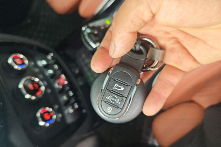Used MINI Clubman 2023 1.5T COOPER Connoisseur Vehicle Key