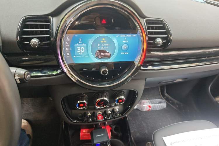 Used MINI Clubman 2023 1.5T COOPER Classic Edition Audio And AC Panel