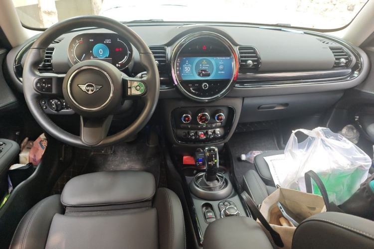 Used MINI Clubman 2023 1.5T COOPER Classic Edition Center Console