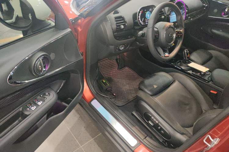 Used MINI Clubman 2023 2.0T COOPER S Limited Edition Arc Driver Seat