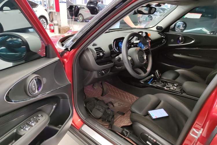 Used MINI Clubman 2023 2.0T COOPER S Connoisseur Driver Seat