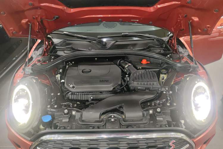 Used MINI Clubman 2023 2.0T COOPER S Limited Edition Arc Engine Bay