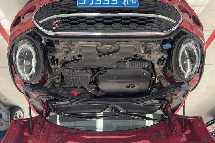 Used MINI Clubman 2023 2.0T COOPER S Connoisseur Engine Bay