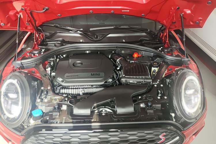 Used MINI Clubman 2023 Revised 2.0T COOPER S Connoisseur Engine Bay
