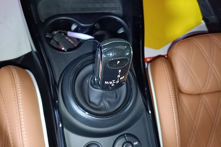Used MINI Clubman 2023 Revised 2.0T COOPER S Connoisseur Gear Lever