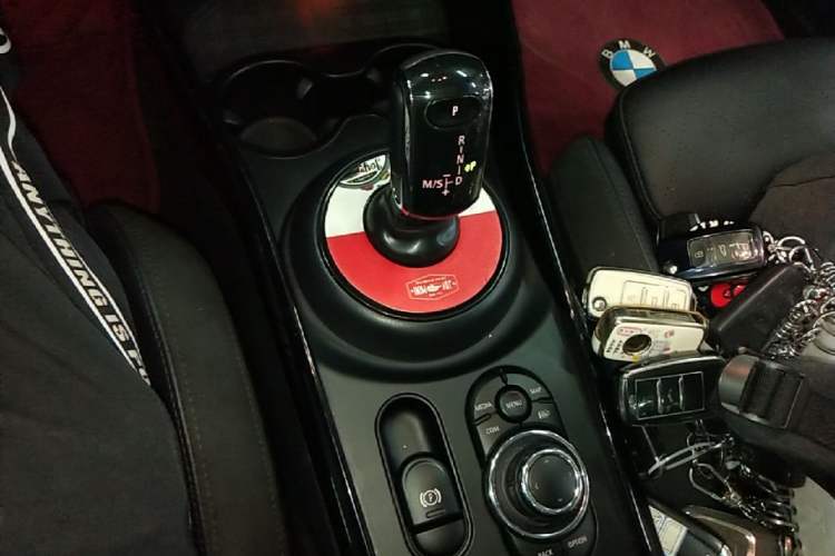 Used MINI Clubman 2023 2.0T COOPER S Connoisseur Gear Lever
