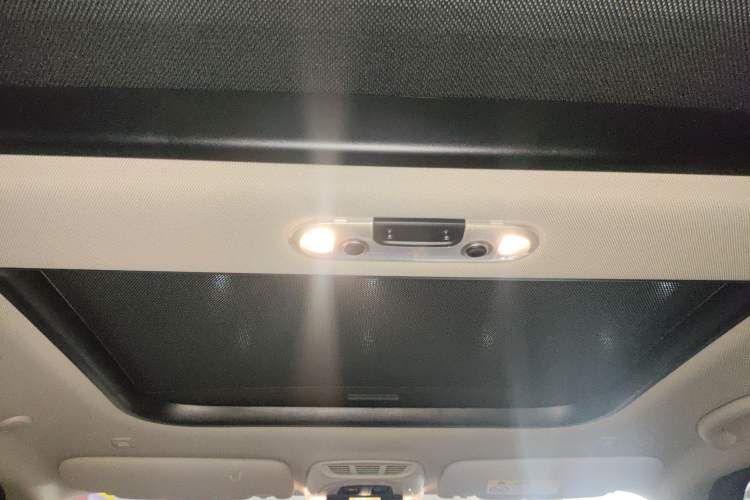 Used MINI Clubman 2023 2.0T COOPER S Limited Edition Arc Headliner