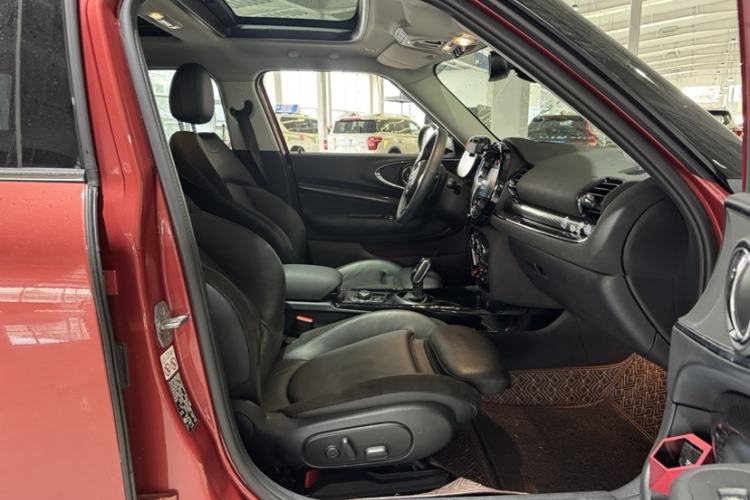 Used MINI Clubman 2023 2.0T COOPER S Connoisseur Interior 11