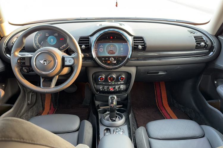 Used MINI Clubman 2023 1.5T COOPER Connoisseur Interior 3