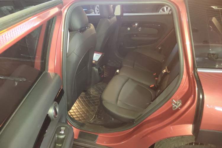 Used MINI Clubman 2023 2.0T COOPER S Connoisseur Interior 4