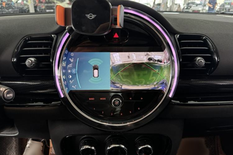 Used MINI Clubman 2023 2.0T COOPER S Connoisseur Interior 4