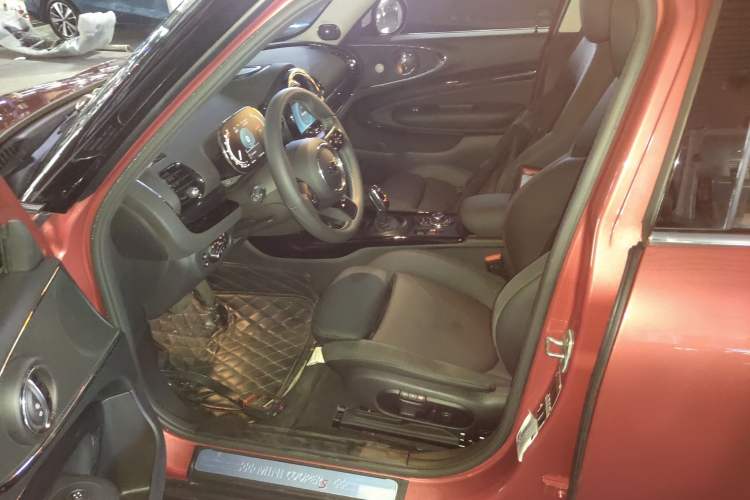 Used MINI Clubman 2023 2.0T COOPER S Connoisseur Left Front Seat