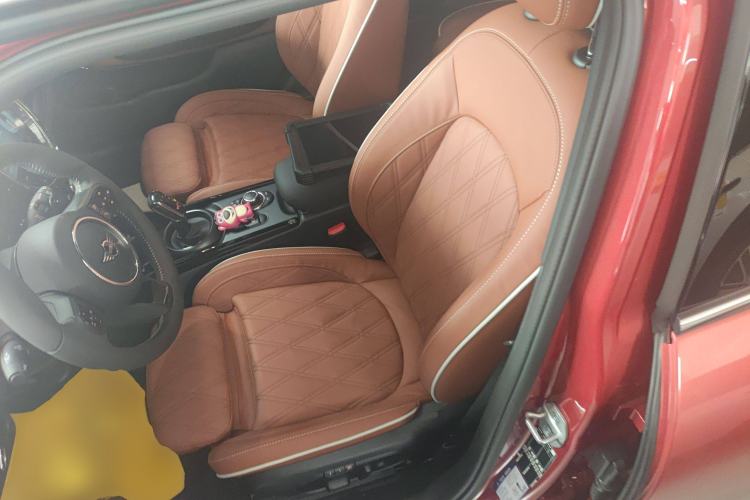 Used MINI Clubman 2023 Revised 2.0T COOPER S Connoisseur Left Front Seat