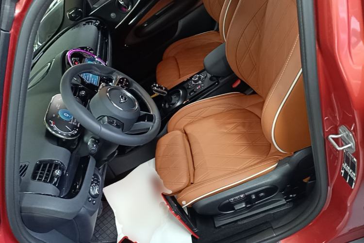 Used MINI Clubman 2023 Revised 2.0T COOPER S Connoisseur Left Front Seat