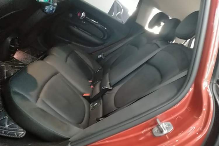 Used MINI Clubman 2023 2.0T COOPER S Connoisseur Left Rear Seat
