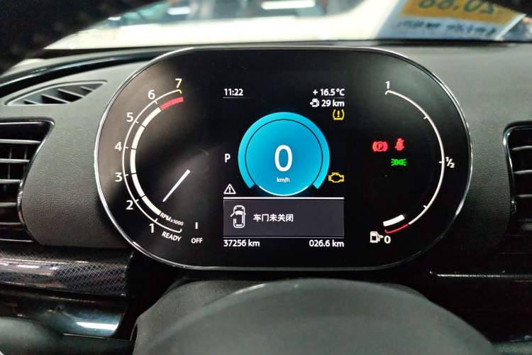 Used MINI Clubman 2023 2.0T COOPER S Connoisseur Odometer Close Up