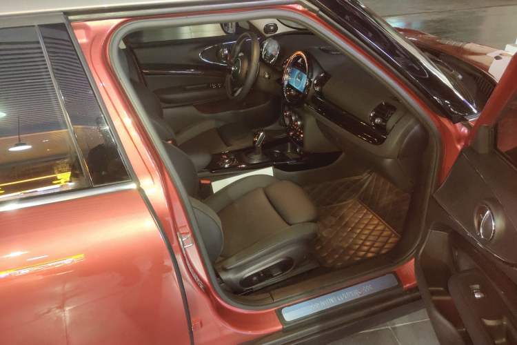 Used MINI Clubman 2023 2.0T COOPER S Connoisseur Right Front Seat