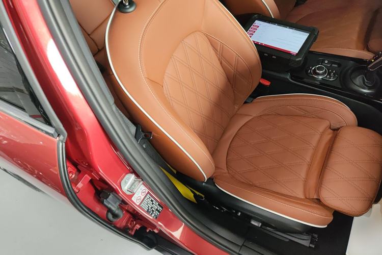 Used MINI Clubman 2023 Revised 2.0T COOPER S Connoisseur Right Front Seat