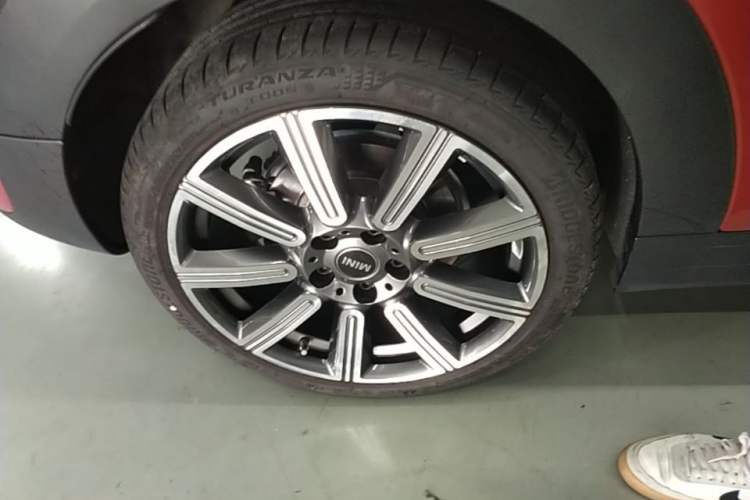 Used MINI Clubman 2023 2.0T COOPER S Connoisseur Right Rear Wheel Hub
