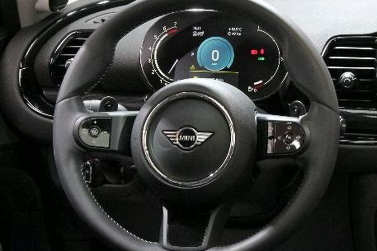 Used MINI Clubman 2023 2.0T COOPER S Limited Edition Arc Steering Wheel