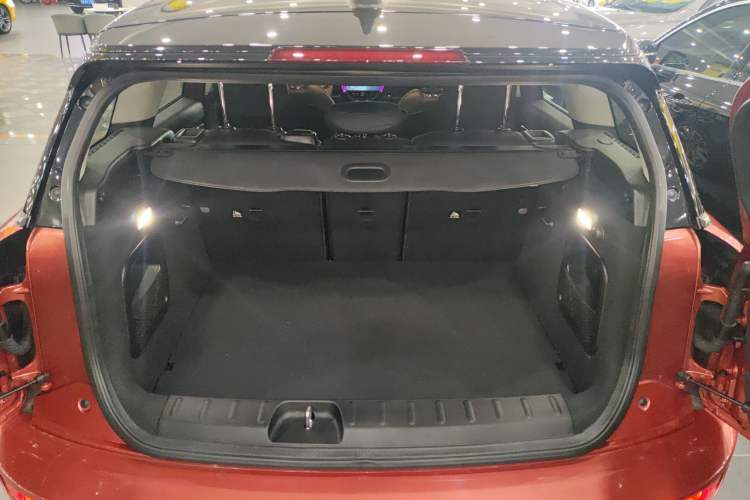 Used MINI Clubman 2023 2.0T COOPER S Limited Edition Arc Trunk