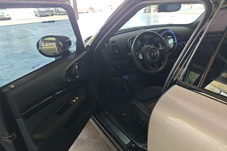 Used MINI Clubman 2023 Revised 2.0T COOPER S Connoisseur Driver Seat