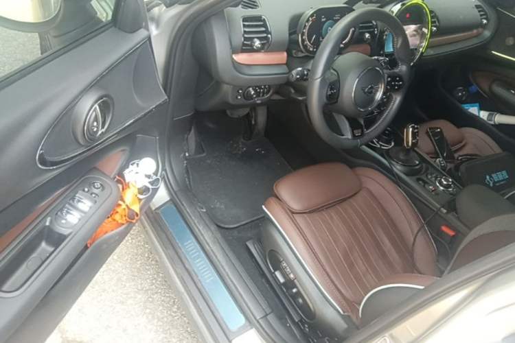 Used MINI Clubman 2023 Final Edition The Last Gentleman Commemorative Edition Driver Seat