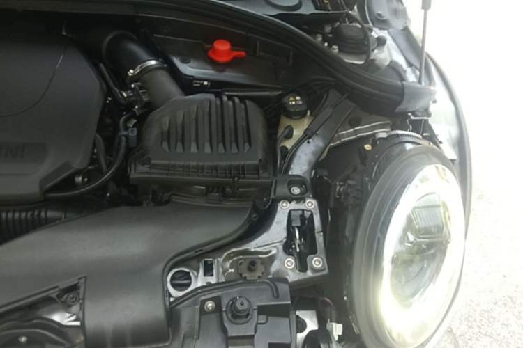 Used MINI Clubman 2023 Final Edition The Last Gentleman Commemorative Edition Engine Bay Left