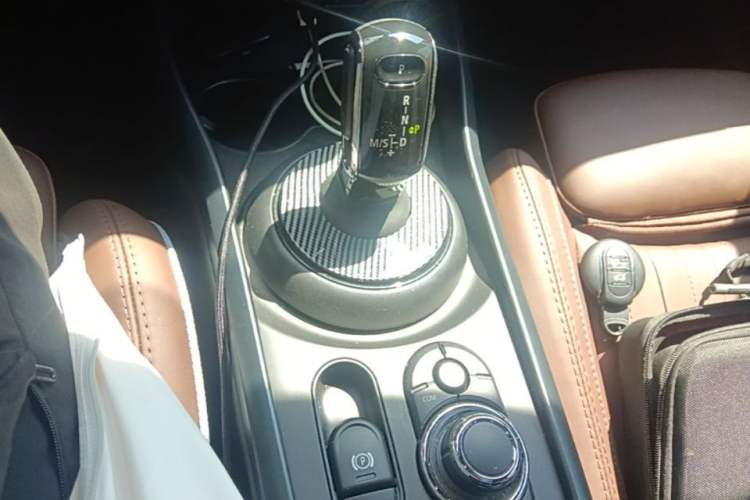 Used MINI Clubman 2023 Final Edition The Last Gentleman Commemorative Edition Gear Lever