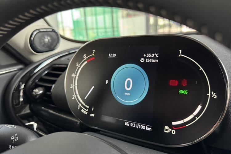 Used MINI Clubman 2023 1.5T COOPER Connoisseur Interior 4