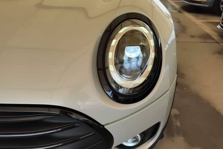Used MINI Clubman 2023 1.5T COOPER Connoisseur Left Front Headlight