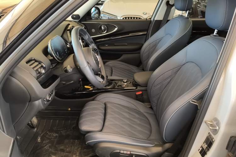 Used MINI Clubman 2023 1.5T COOPER Connoisseur Left Front Seat