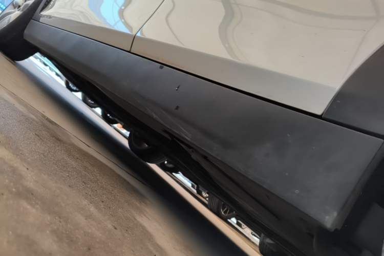 Used MINI Clubman 2023 1.5T COOPER Connoisseur Left Side Sill