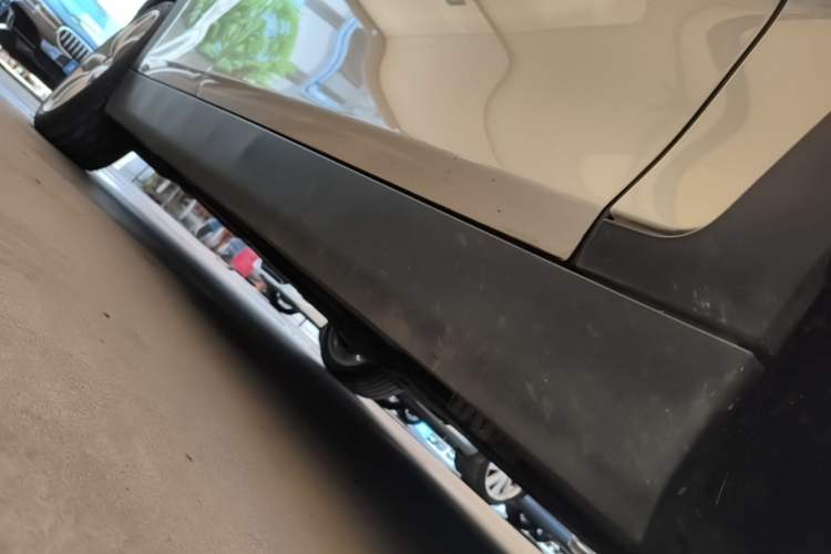Used MINI Clubman 2023 1.5T COOPER Connoisseur Right Side Sill