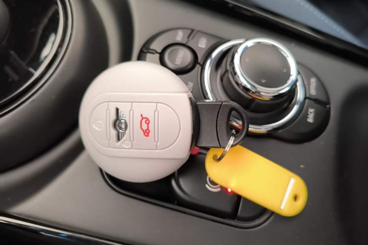 Used MINI Clubman 2023 1.5T COOPER Connoisseur Vehicle Key