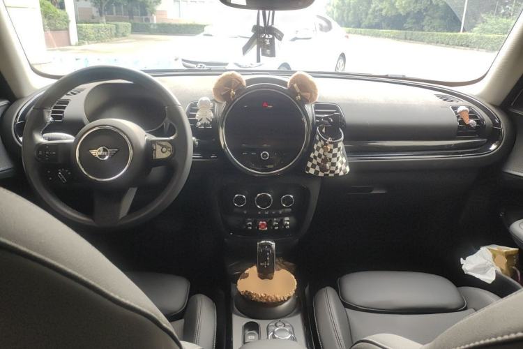 Used MINI Clubman 2023 Updated 1.5T COOPER Classic Edition Center Console