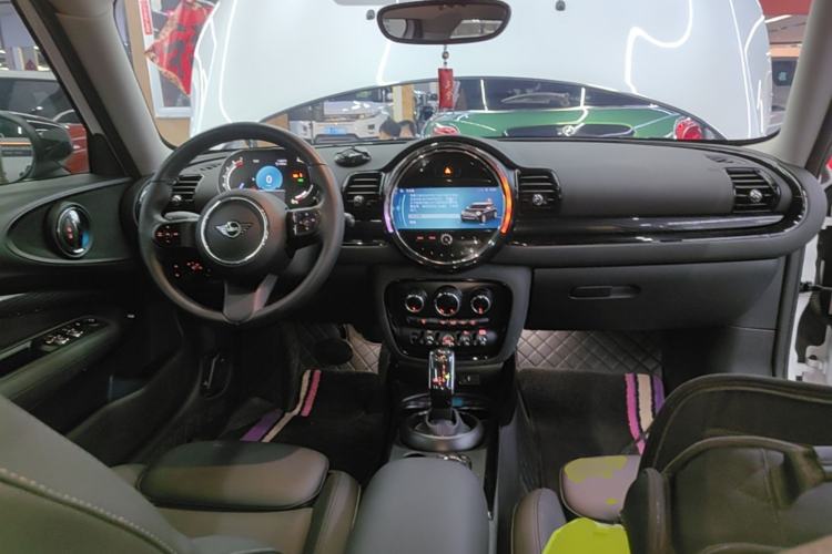 Used MINI Clubman 2023 Updated 1.5T COOPER Classic Edition Center Console