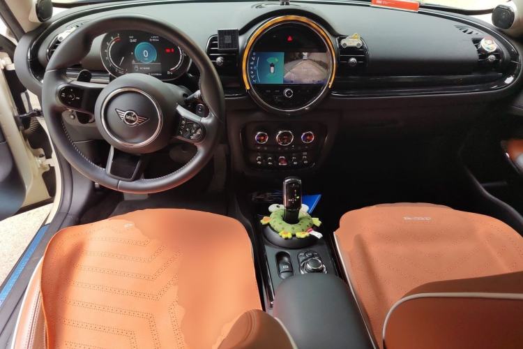 Used MINI Clubman 2023 2.0T COOPER S Connoisseur Center Console